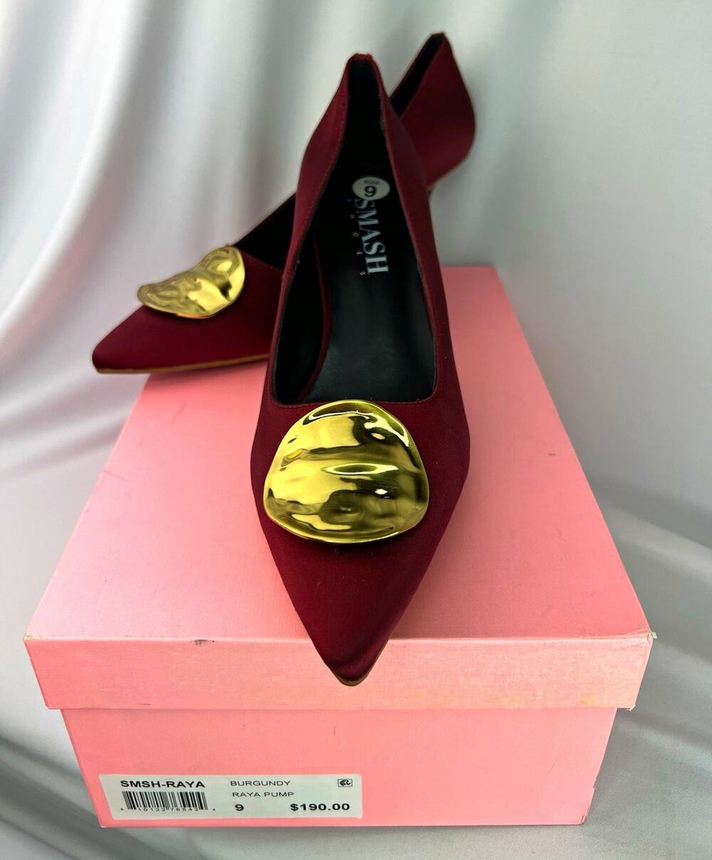 Smash Women’s Burgundy Pointed Toe Pump Heels Gold Tone Accent Slip On 9